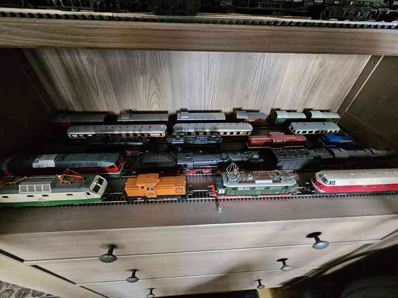 Lokomotivy a vagony modelové železnice - foto 5