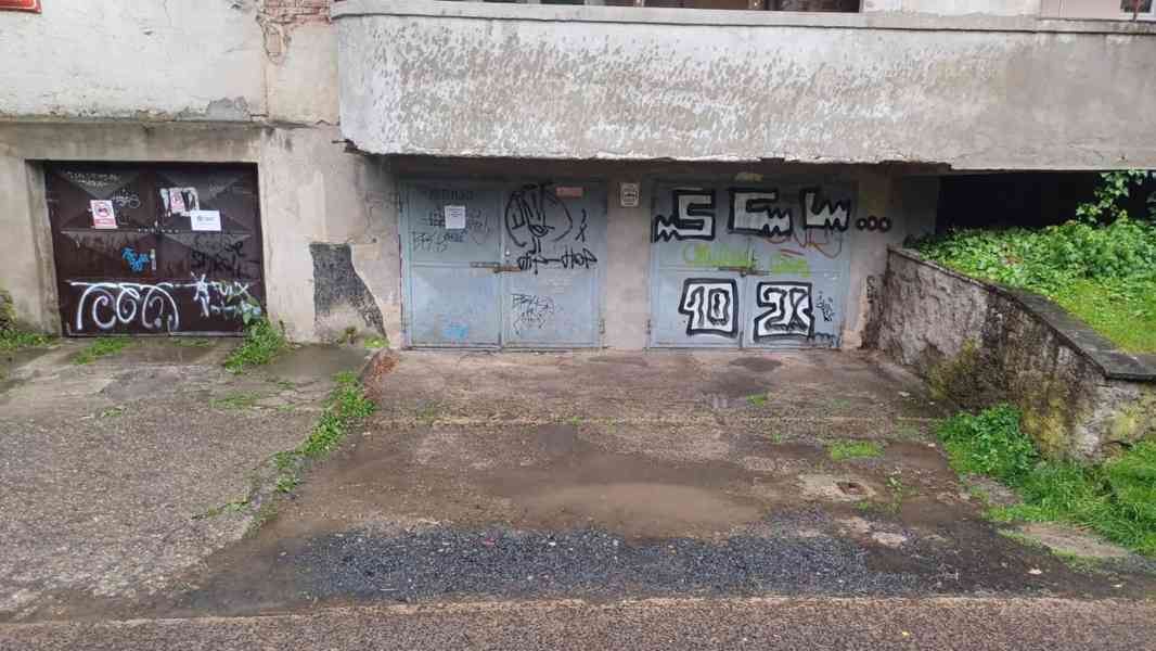PRODEJ IDEÁLNÍ 1/3 POZEMKU S NEBYTOVÝM PROSTOREM A GARÁŽÍ - foto 13
