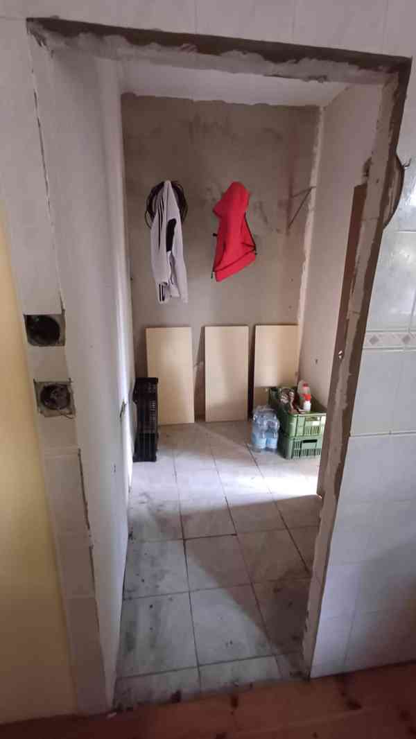 PRODEJ IDEÁLNÍ 1/3 POZEMKU S NEBYTOVÝM PROSTOREM A GARÁŽÍ - foto 10