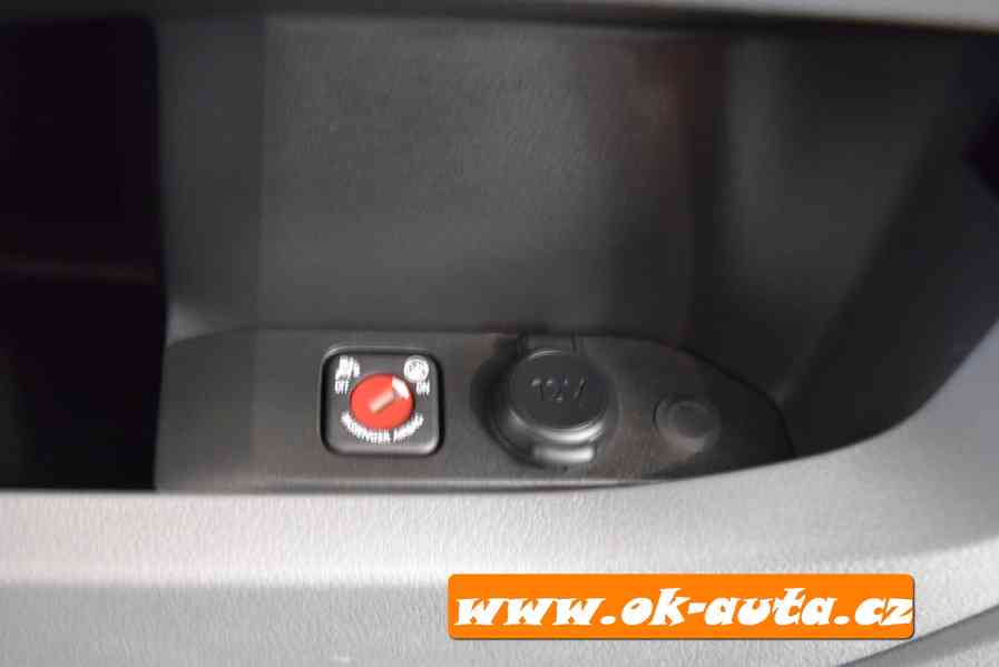 Peugeot Expert 2.0 HDI AUTOMAT 5 MÍST L3 2021-DPH - foto 16