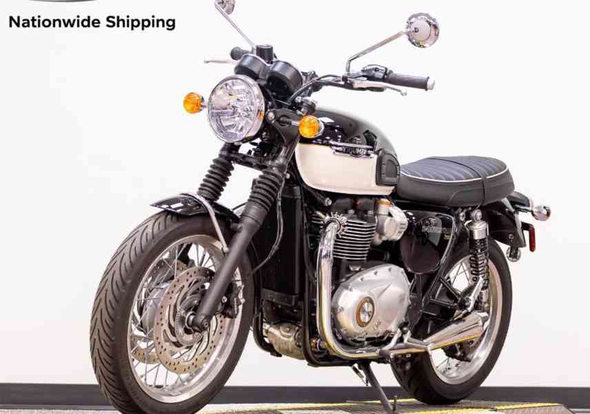 SKVĚLÝ Triumph Bonneville T120 2024 - foto 2