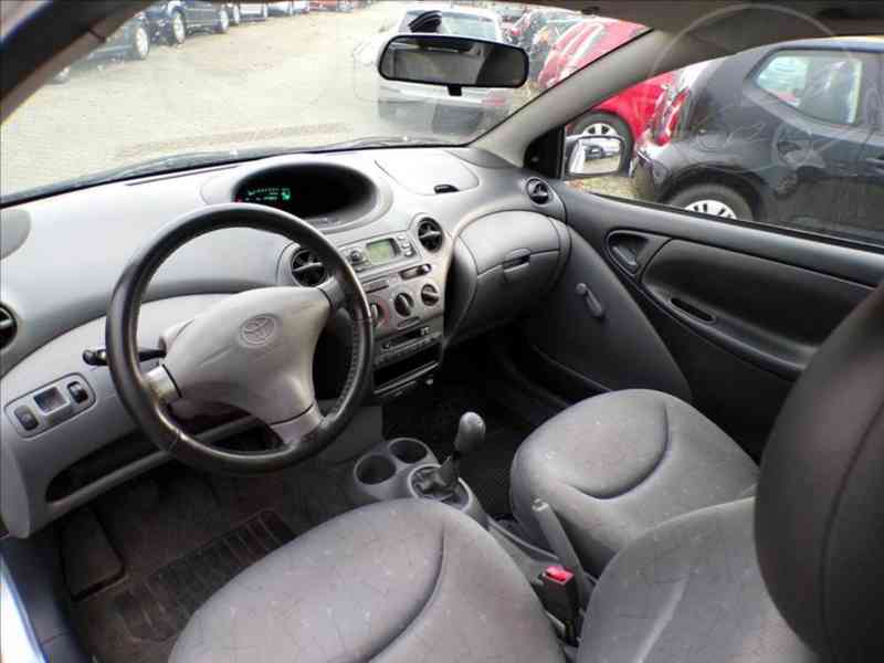 Toyota Yaris 1,0 VVT-i - foto 6