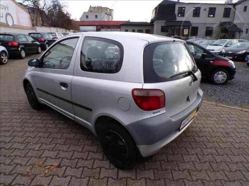 Toyota Yaris 1,0 VVT-i - foto 3