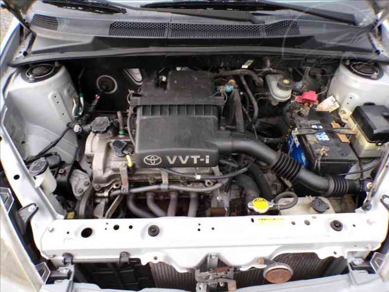 Toyota Yaris 1,0 VVT-i - foto 13