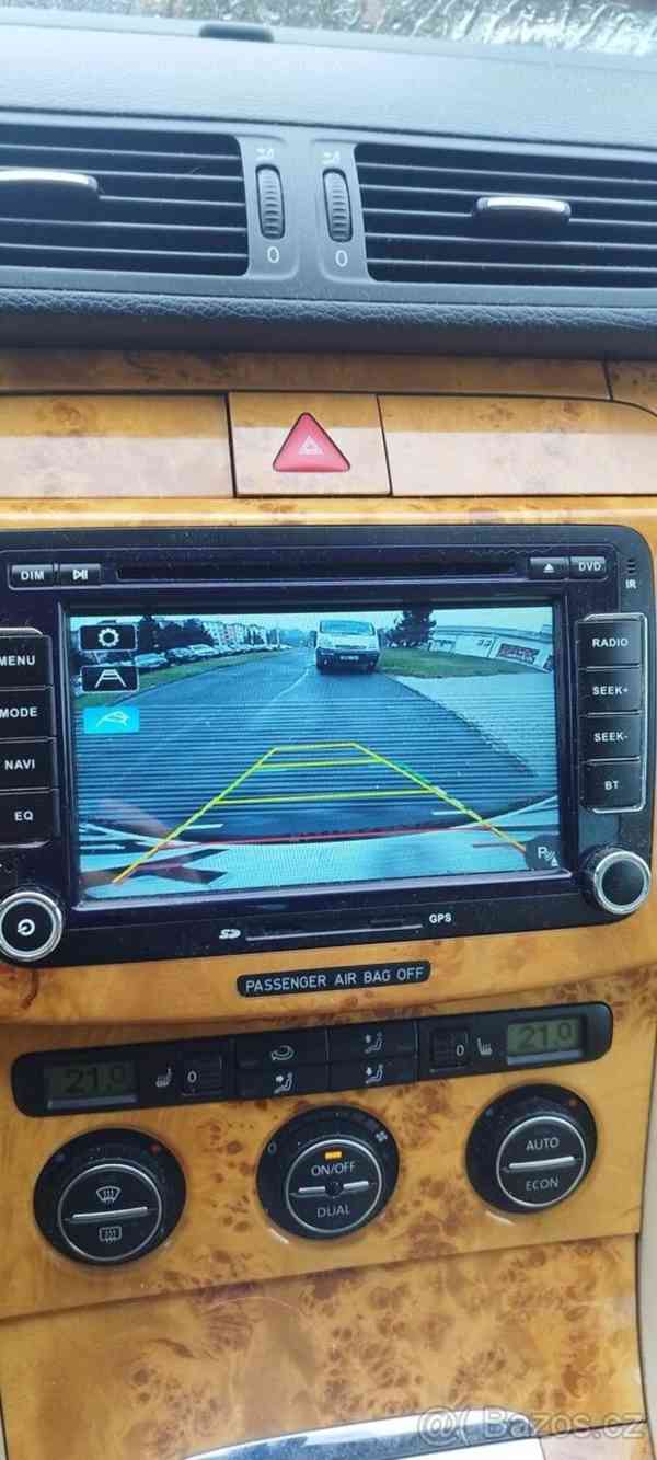 Volkswagen Passat 2,0 - foto 11