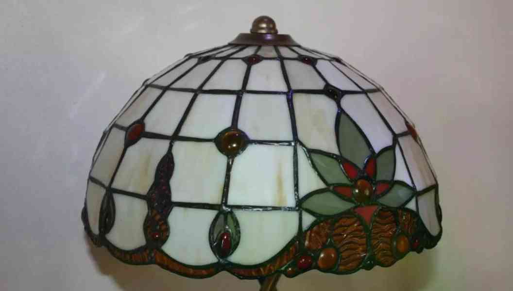Nová vitrážová Tiffany lampa s květinovým motivem – 30x48 cm - foto 2