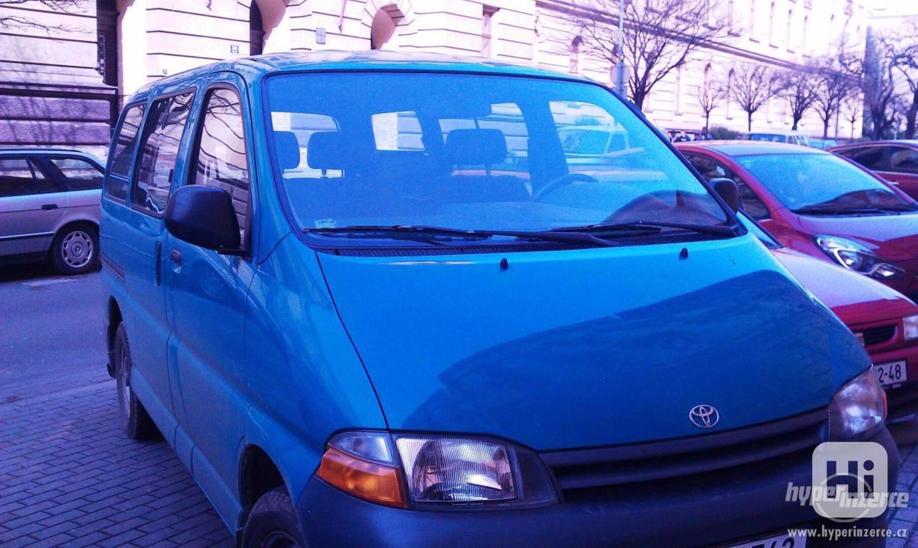 Toyota HiAce - foto 1