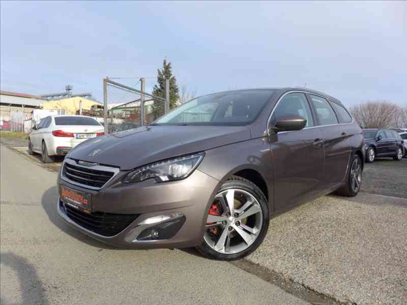 Peugeot 308 2,0 HDi FULL LED,TAŽNÉ,VÝHŘEV - foto 1