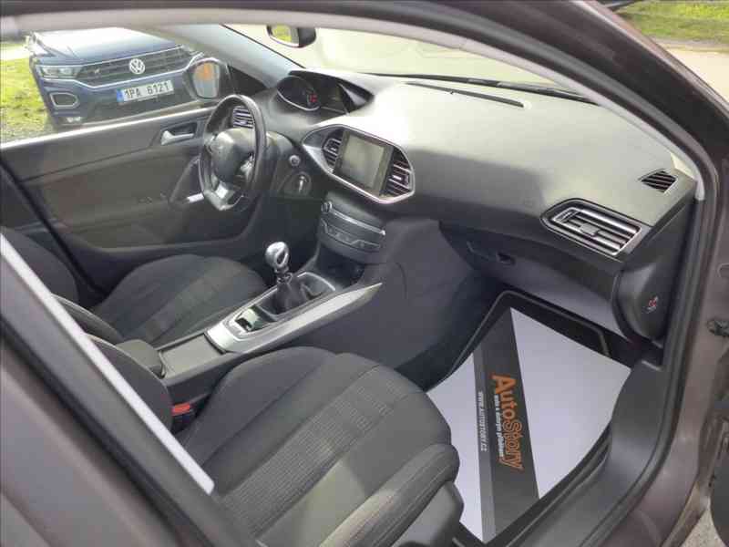 Peugeot 308 2,0 HDi FULL LED,TAŽNÉ,VÝHŘEV - foto 10