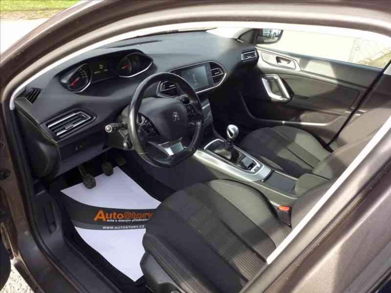 Peugeot 308 2,0 HDi FULL LED,TAŽNÉ,VÝHŘEV - foto 5