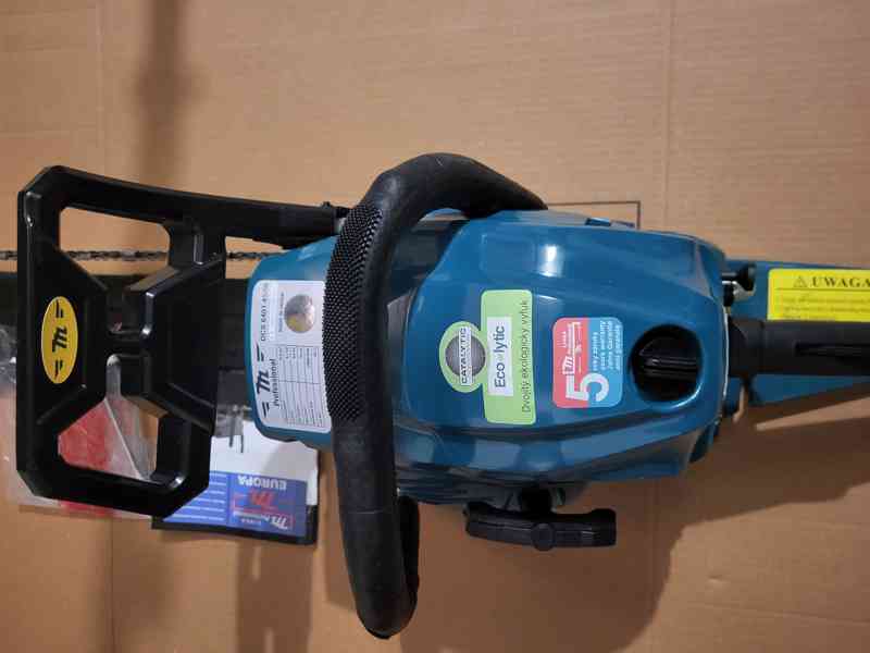 Motorová řetězová pila MAKITA PROFESIONAL - foto 2