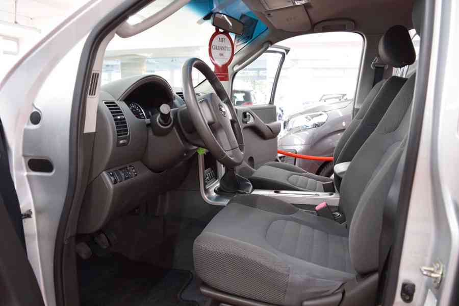 Nissan Pathfinder 4x4 2.5 dCi Comfort 128kw - foto 12