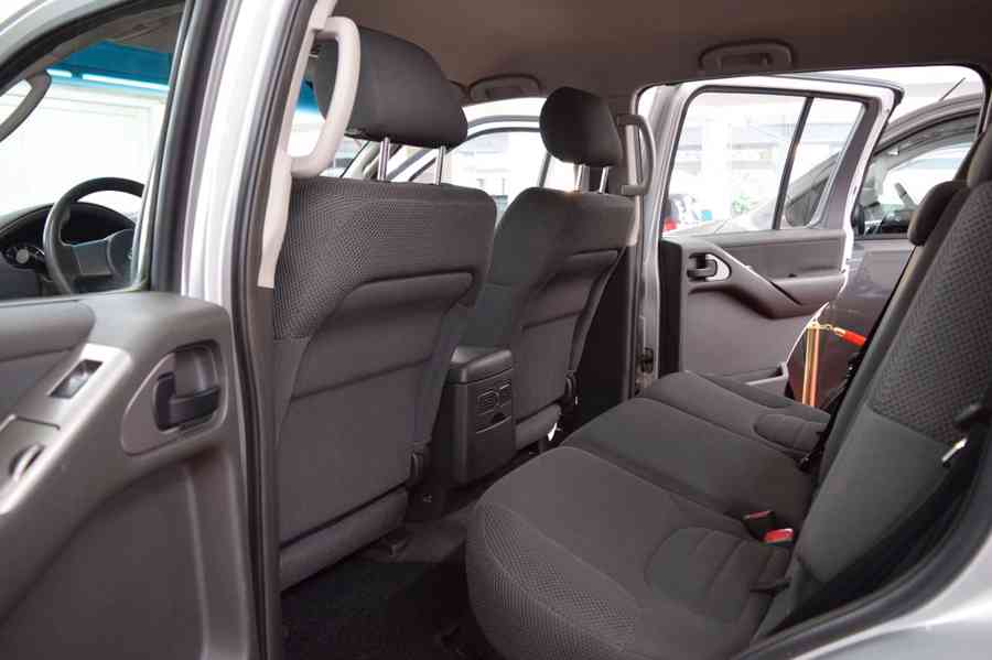 Nissan Pathfinder 4x4 2.5 dCi Comfort 128kw - foto 18