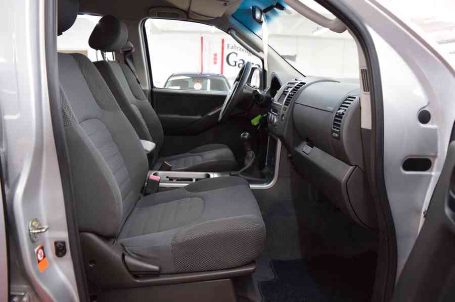 Nissan Pathfinder 4x4 2.5 dCi Comfort 128kw - foto 6