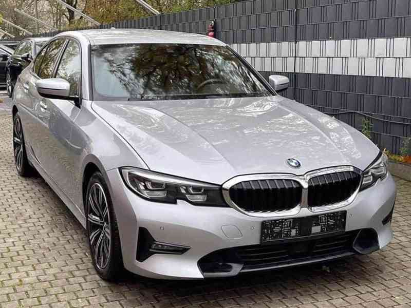 BMW 320d Sport Line ACC Ambiente  - foto 1