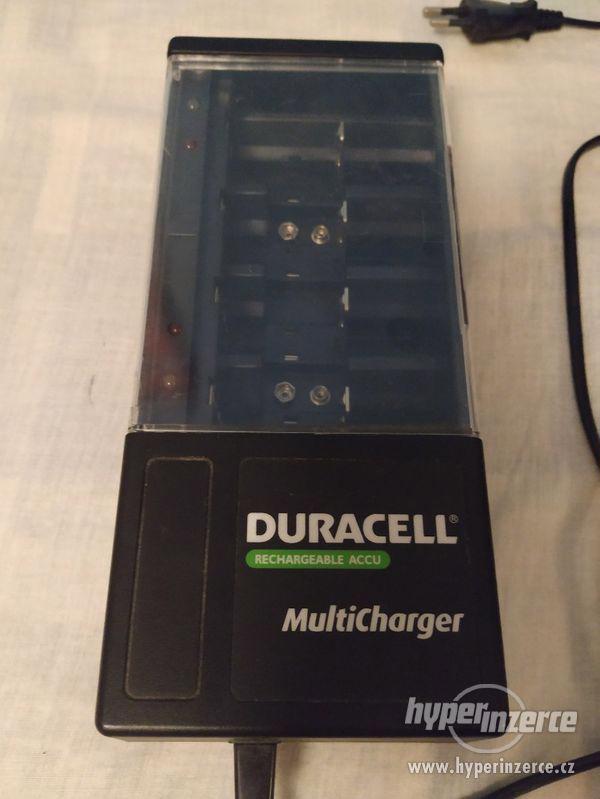 Multinabíječka baterií DURACELL CEF11E + nabíjecí baterie C - foto 1