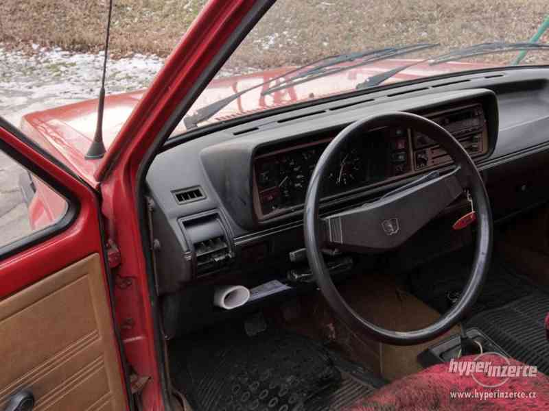 VW Jetta mk1 1,6D - foto 2