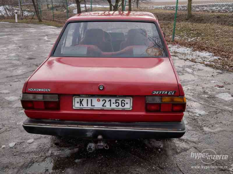 VW Jetta mk1 1,6D - foto 6