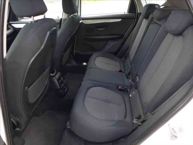 BMW Řada 2 1,5 216D ACTIVE TOURER - foto 6