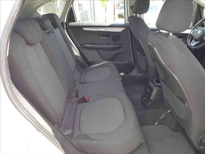BMW Řada 2 1,5 216D ACTIVE TOURER - foto 9