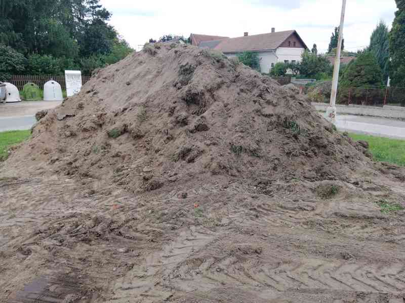 Daruji hlínu za odvoz, spěchá - foto 2