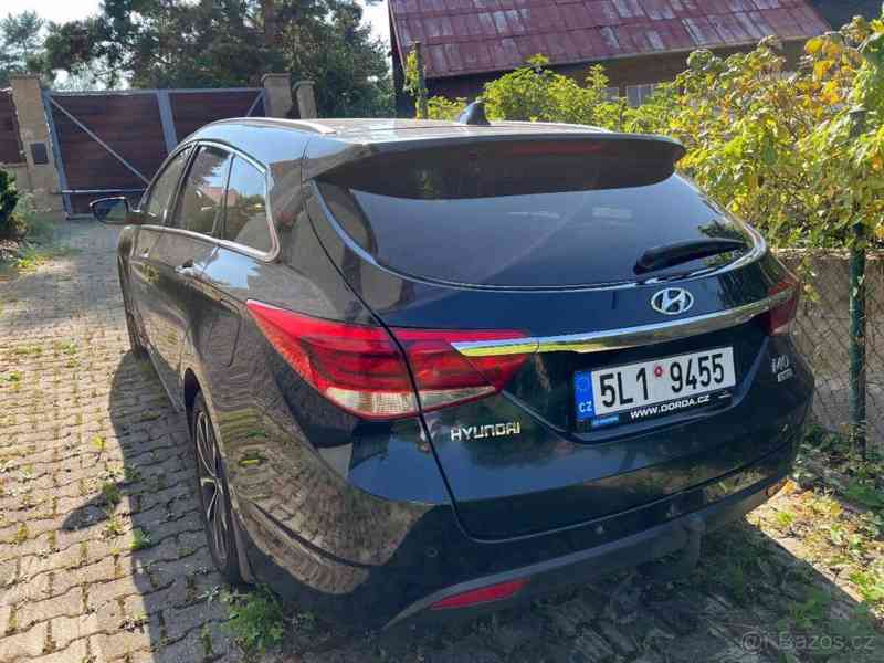 Hyundai i40 1,7 CRDi 104kW Experience  Hyundai i40, motor tl - foto 5