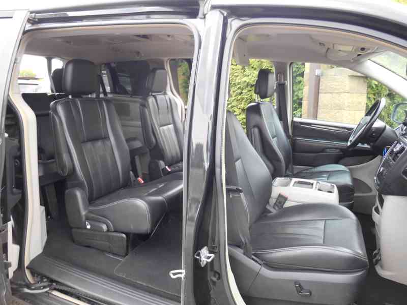 Chrysler Town Country 3,6 LPG Limited 2015 - foto 13