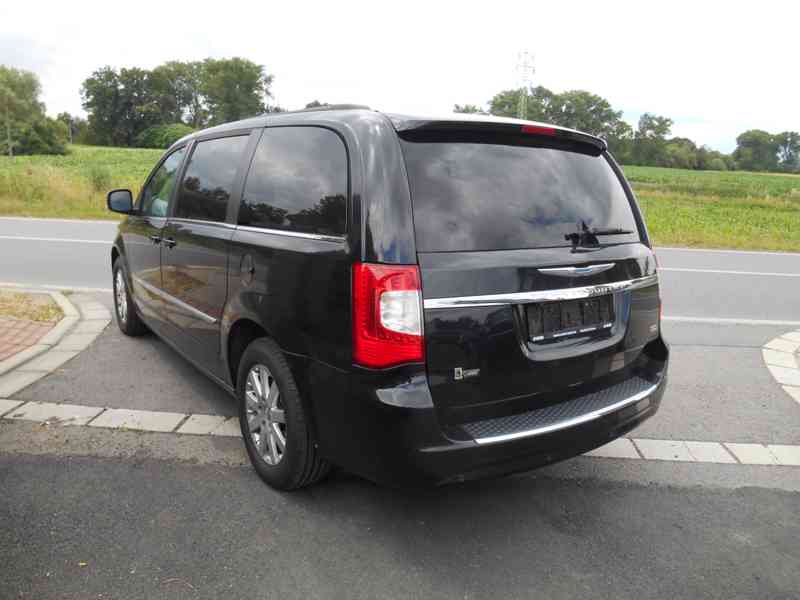 Chrysler Town Country 3,6 LPG Limited 2015 - foto 3