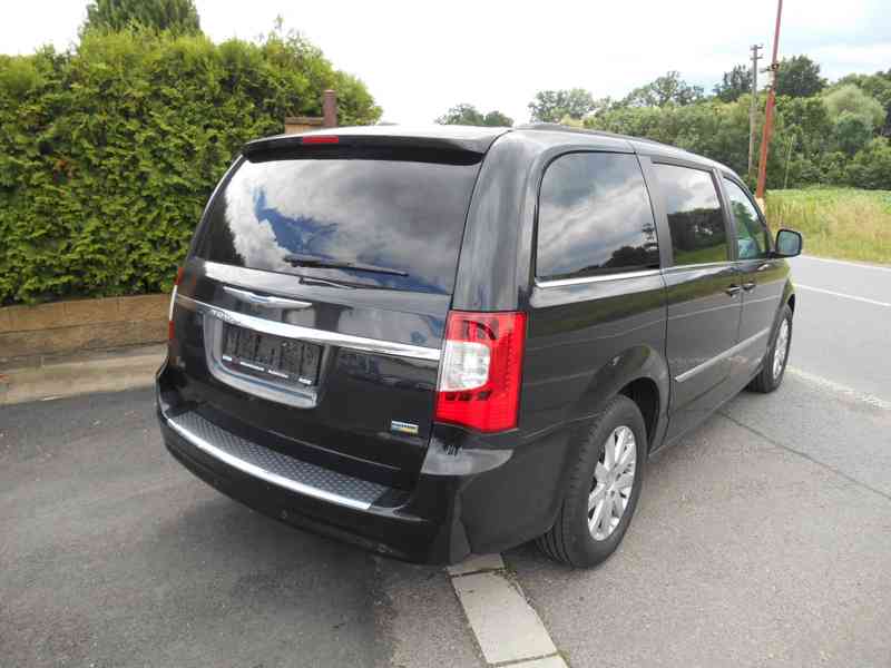 Chrysler Town Country 3,6 LPG Limited 2015 - foto 4