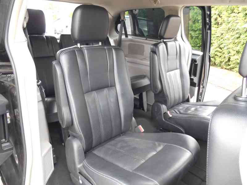 Chrysler Town Country 3,6 LPG Limited 2015 - foto 9