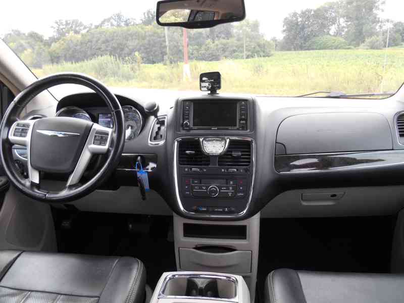 Chrysler Town Country 3,6 LPG Limited 2015 - foto 12