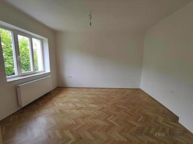 Pronájem rodinného domu 200 m², pozemek 341 m² - foto 20