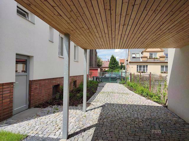 Pronájem rodinného domu 200 m², pozemek 341 m² - foto 5