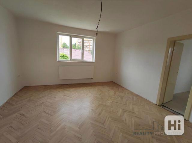 Pronájem rodinného domu 200 m², pozemek 341 m² - foto 14