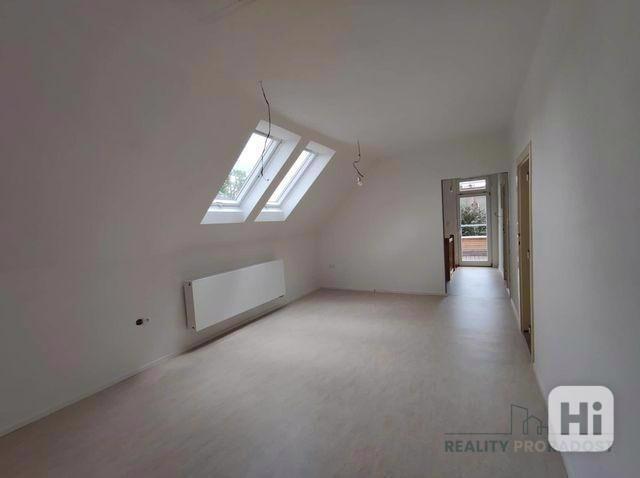 Pronájem rodinného domu 200 m², pozemek 341 m² - foto 19