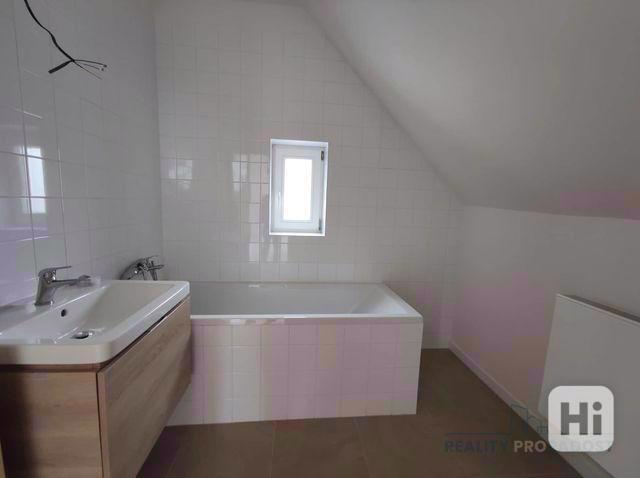 Pronájem rodinného domu 200 m², pozemek 341 m² - foto 22