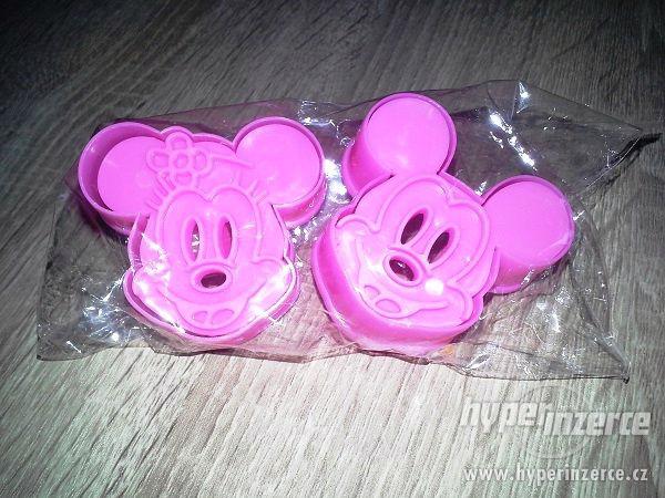 3D vykrajovátka Mickey a Minnie - foto 1