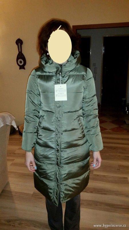 Nový nepoužitý dlouhý zimní kabát - foto 3