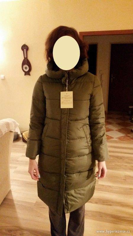 Nový nepoužitý dlouhý zimní kabát - foto 4