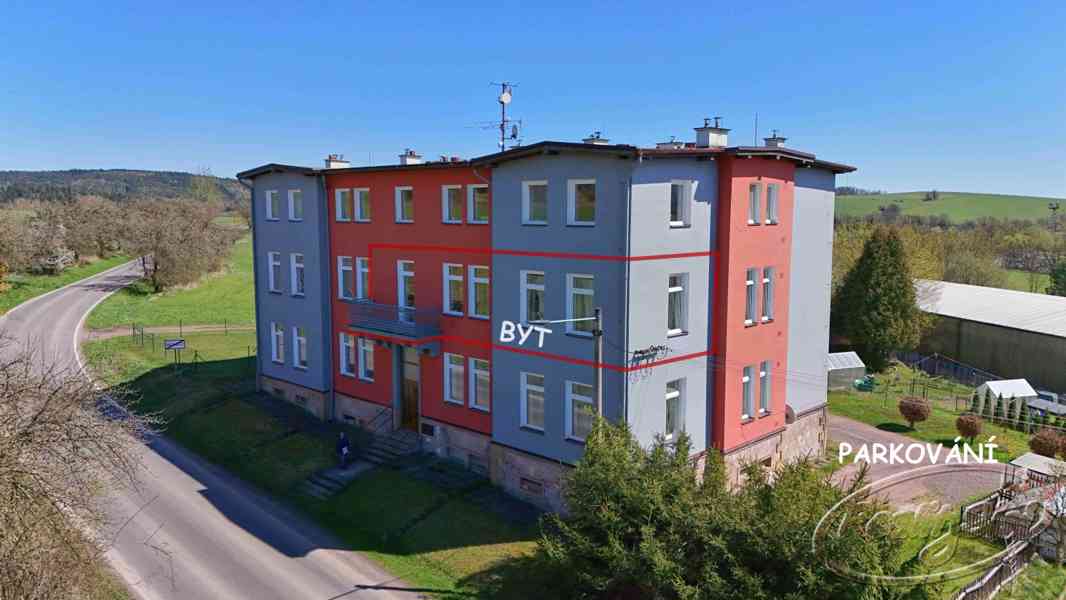 Prostorný byt 3+1 s balkonem v klidné části Meziměst - foto 10