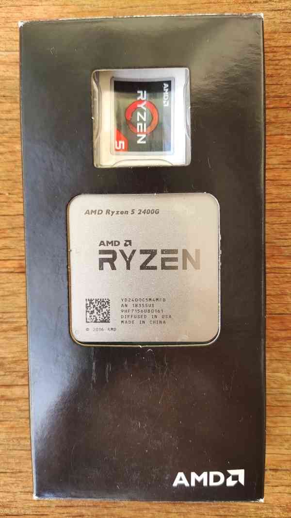 Procesor AMD Ryzen 5 2400G (socket AM4) - foto 1