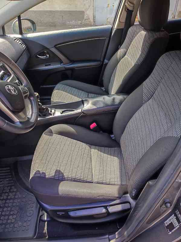 Prodám Toyota Avensis 2010, 1998 cm3, 93 Kw - foto 8