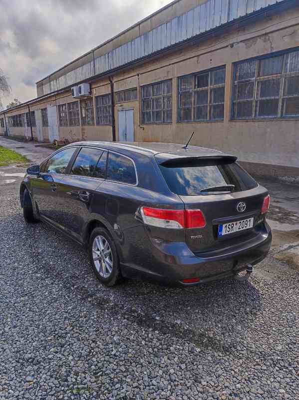 Prodám Toyota Avensis 2010, 1998 cm3, 93 Kw - foto 4