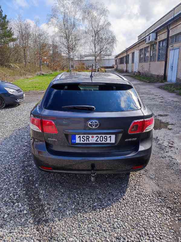 Prodám Toyota Avensis 2010, 1998 cm3, 93 Kw - foto 5