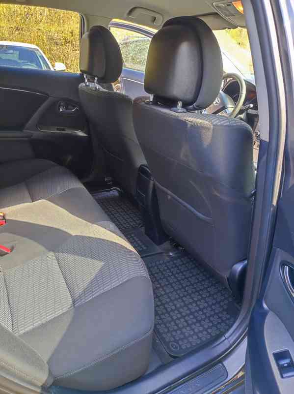 Prodám Toyota Avensis 2010, 1998 cm3, 93 Kw - foto 11