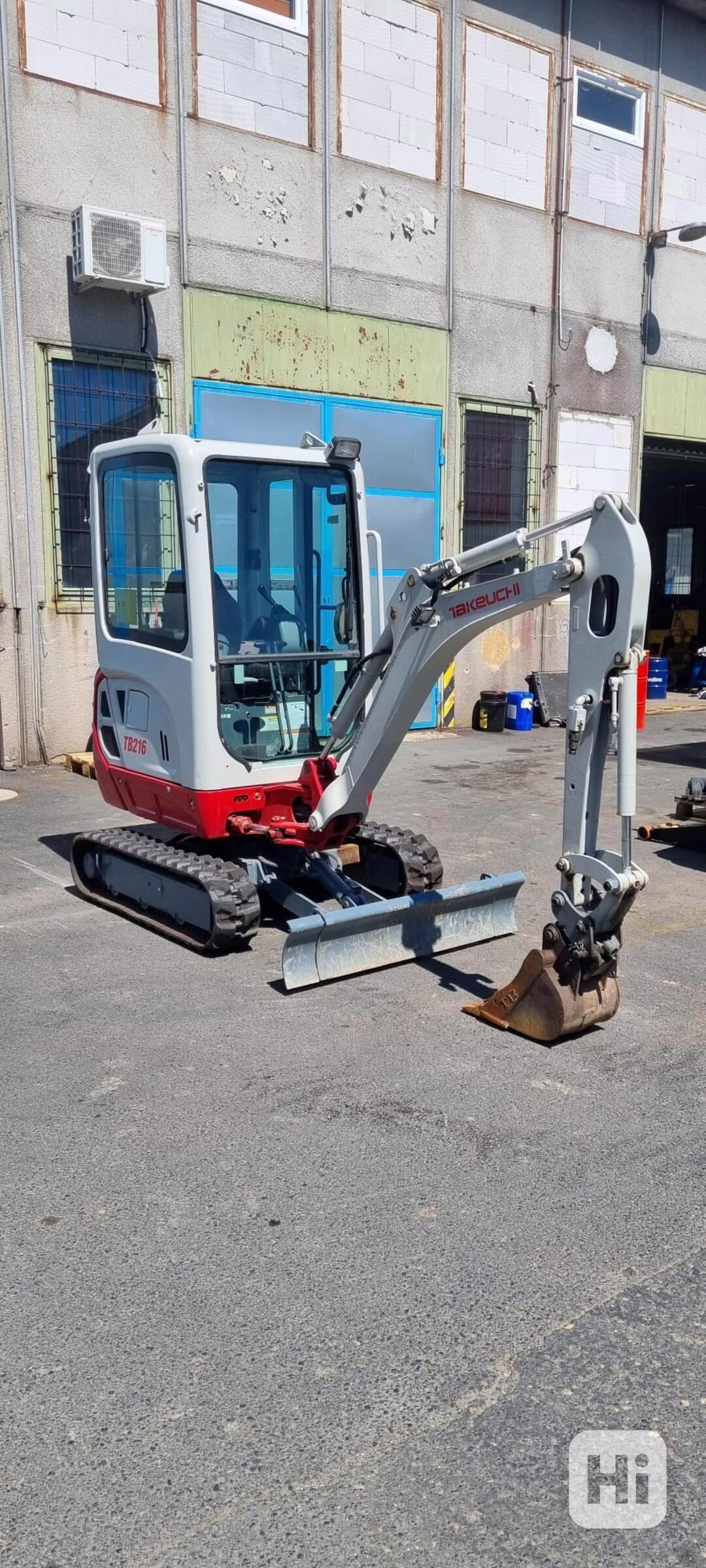 Pronajmu minibagr - minirypadlo Takeuchi TB216 1.8t - foto 1