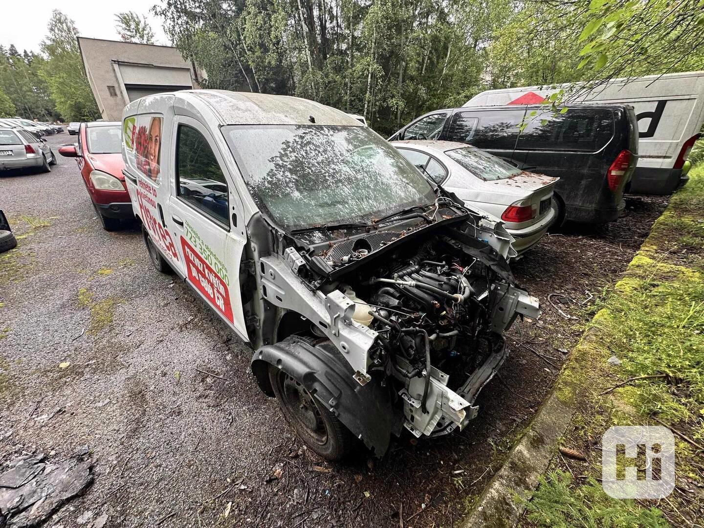 Dacia Dokker na náhradní díly - foto 1