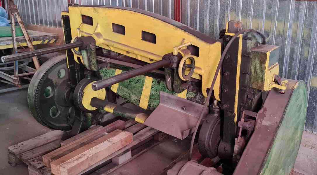 Použité tabulové nůžky NT 100/4, r. v. 1959 - foto 10