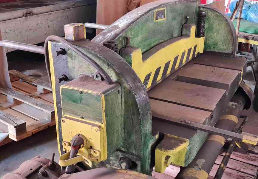 Použité tabulové nůžky NT 100/4, r. v. 1959 - foto 5