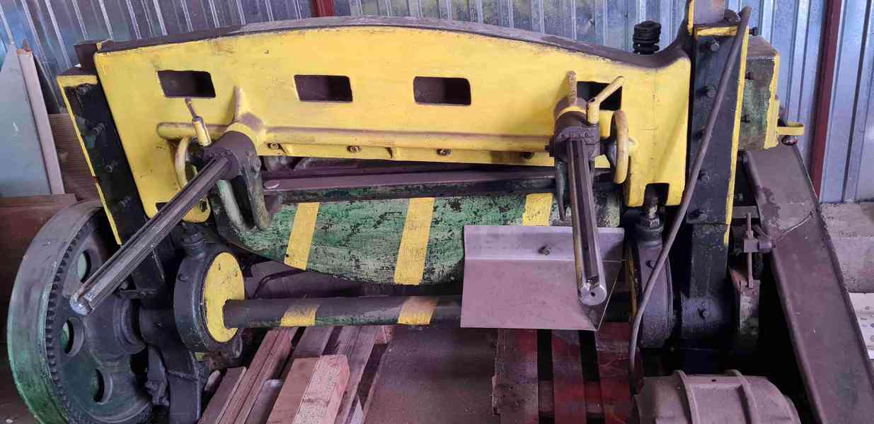 Použité tabulové nůžky NT 100/4, r. v. 1959 - foto 8